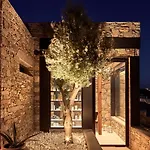 Resort Liostasi Chora (Ios)